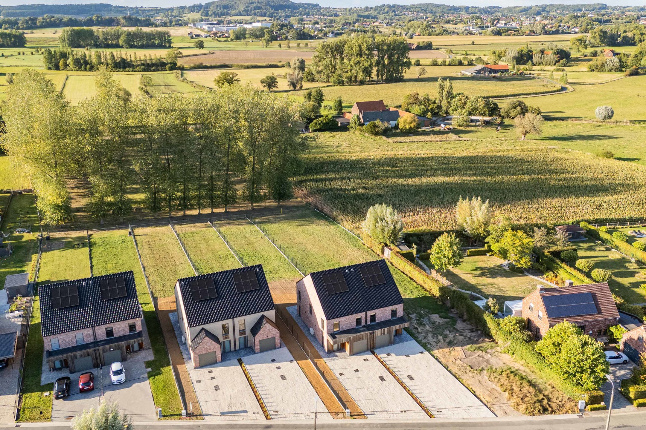 Prachtige nieuwbouwwoning omringd door groen en natuur. foto 25