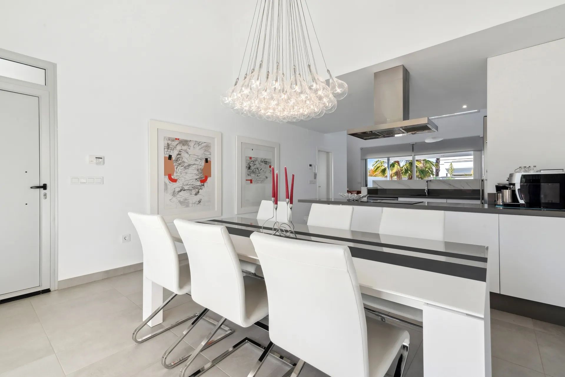 Luxe moderne villa - volledig gemeubileerd, met kelder. Mis deze kans niet! foto 7