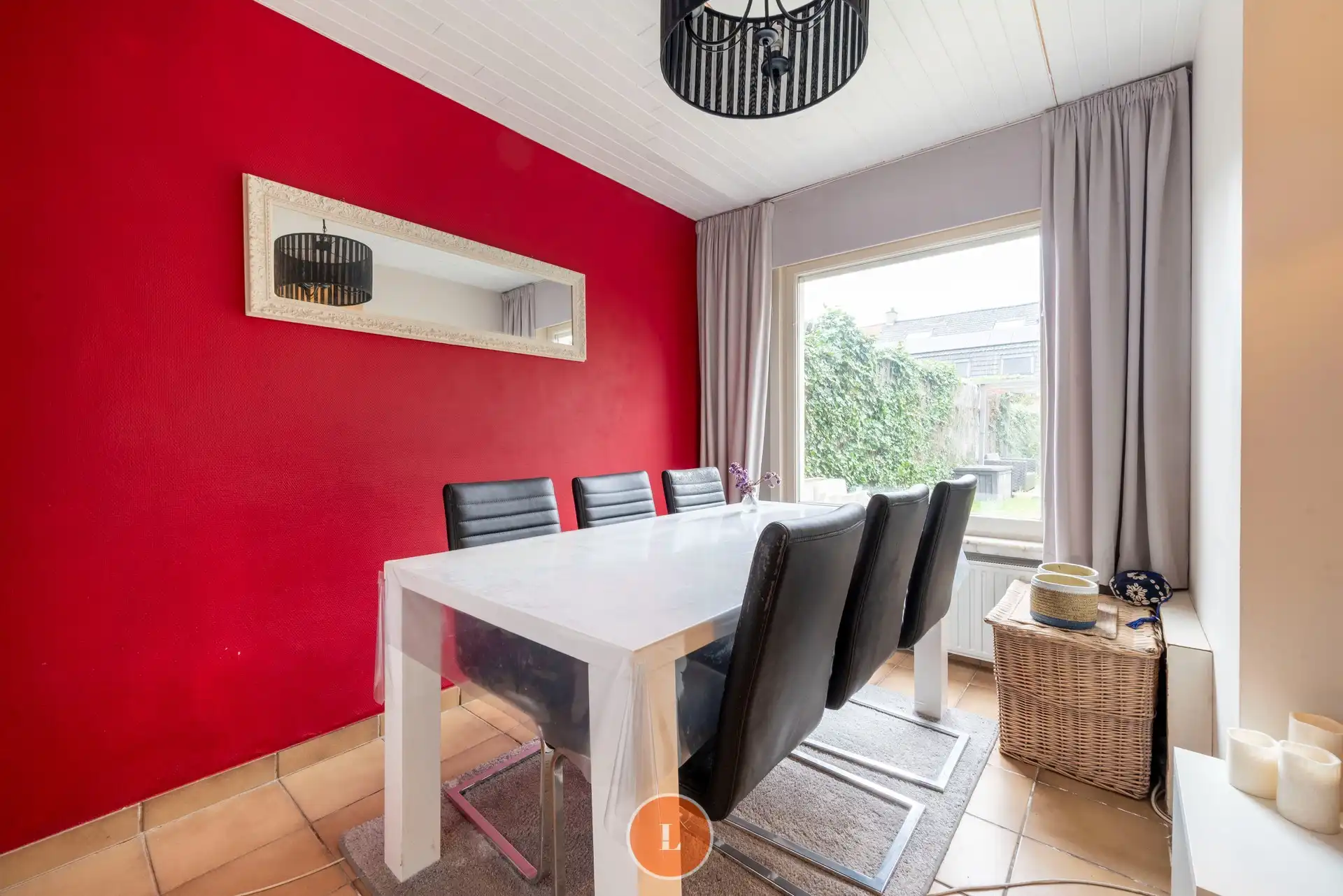 Instapklare woning met 2 slaapkamers, gezellige tuin en garage. foto 6