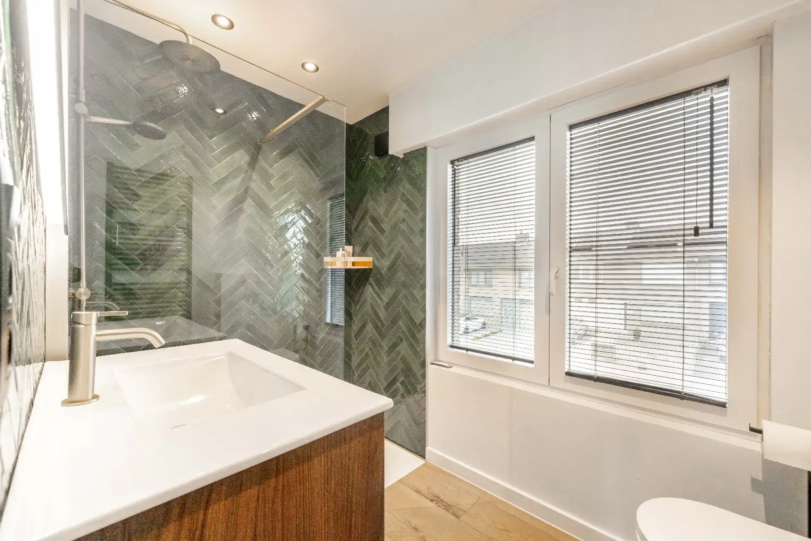 GERENOVEERDE (2021) HALF OPEN BEBOUWING OP 417 m² foto 16