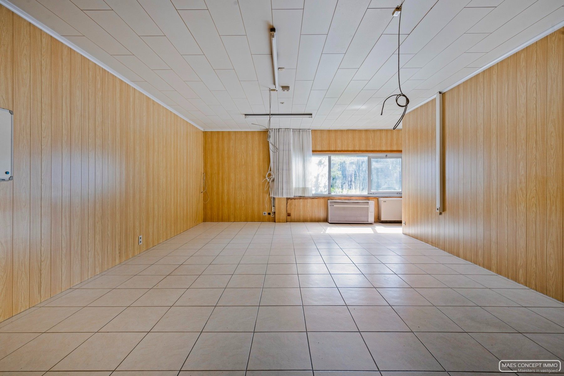 Te koop magazijn met bureaus en grote parking te Anzegem foto 13
