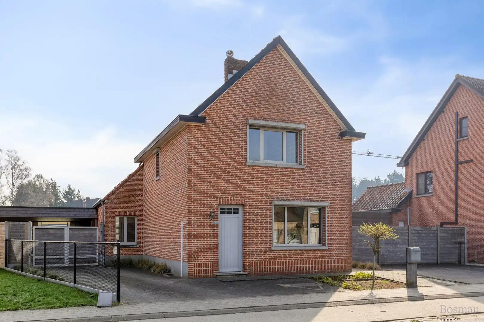 Instapklare gezinswoning in het hartje van O.-L.-V. Olen foto 2