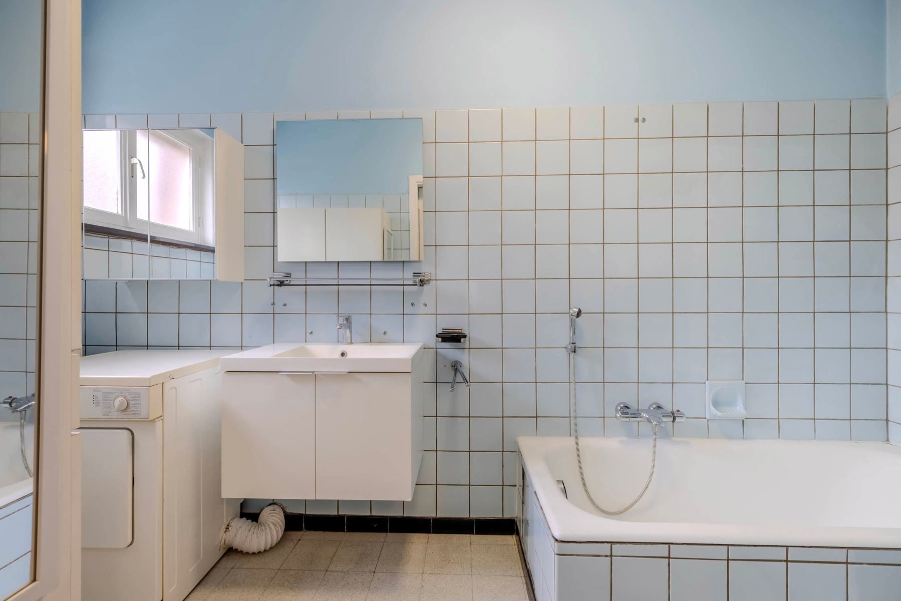 Te renoveren woning met magazijn foto 15