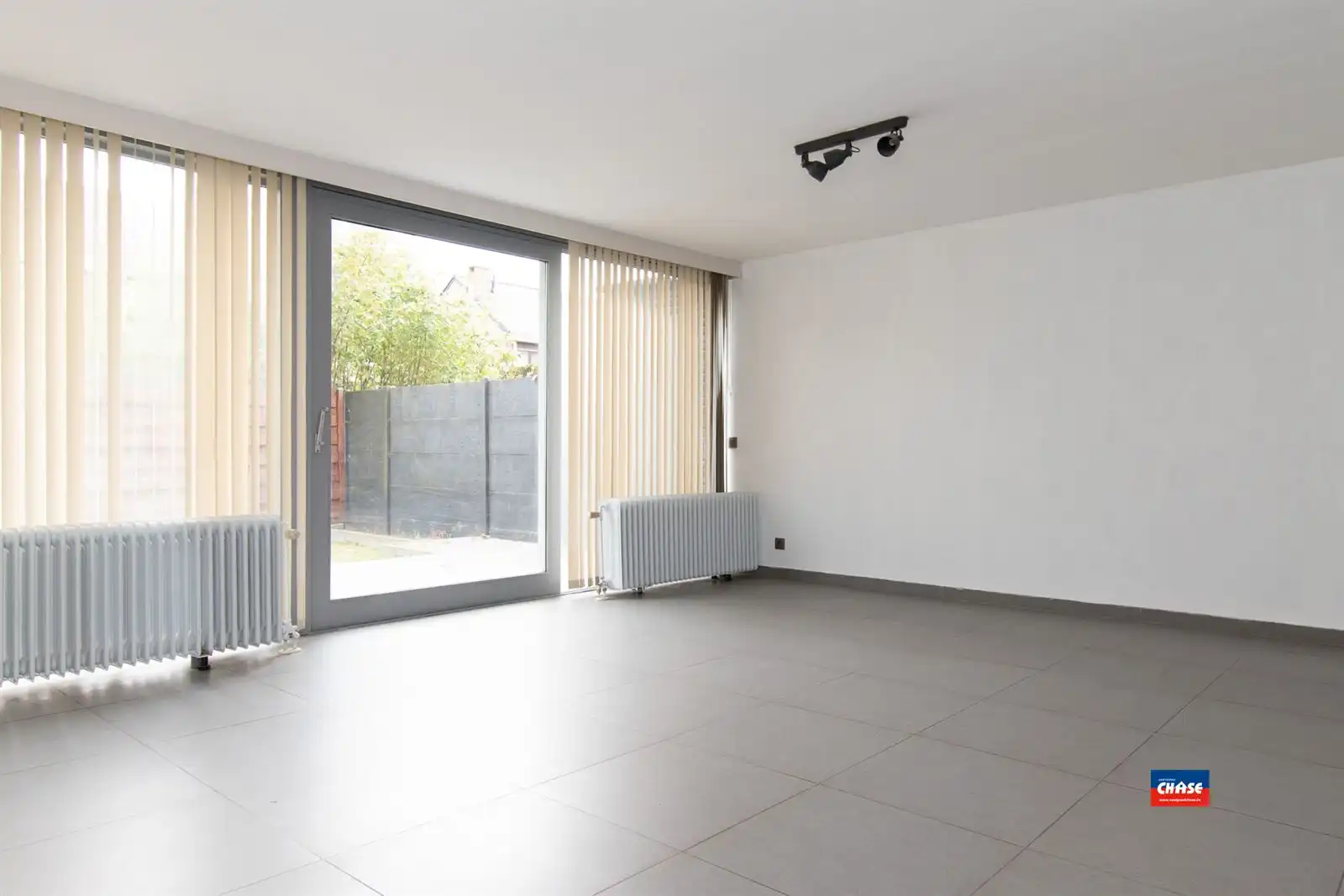 Woning met 4 slpks, garage en tuin foto 3