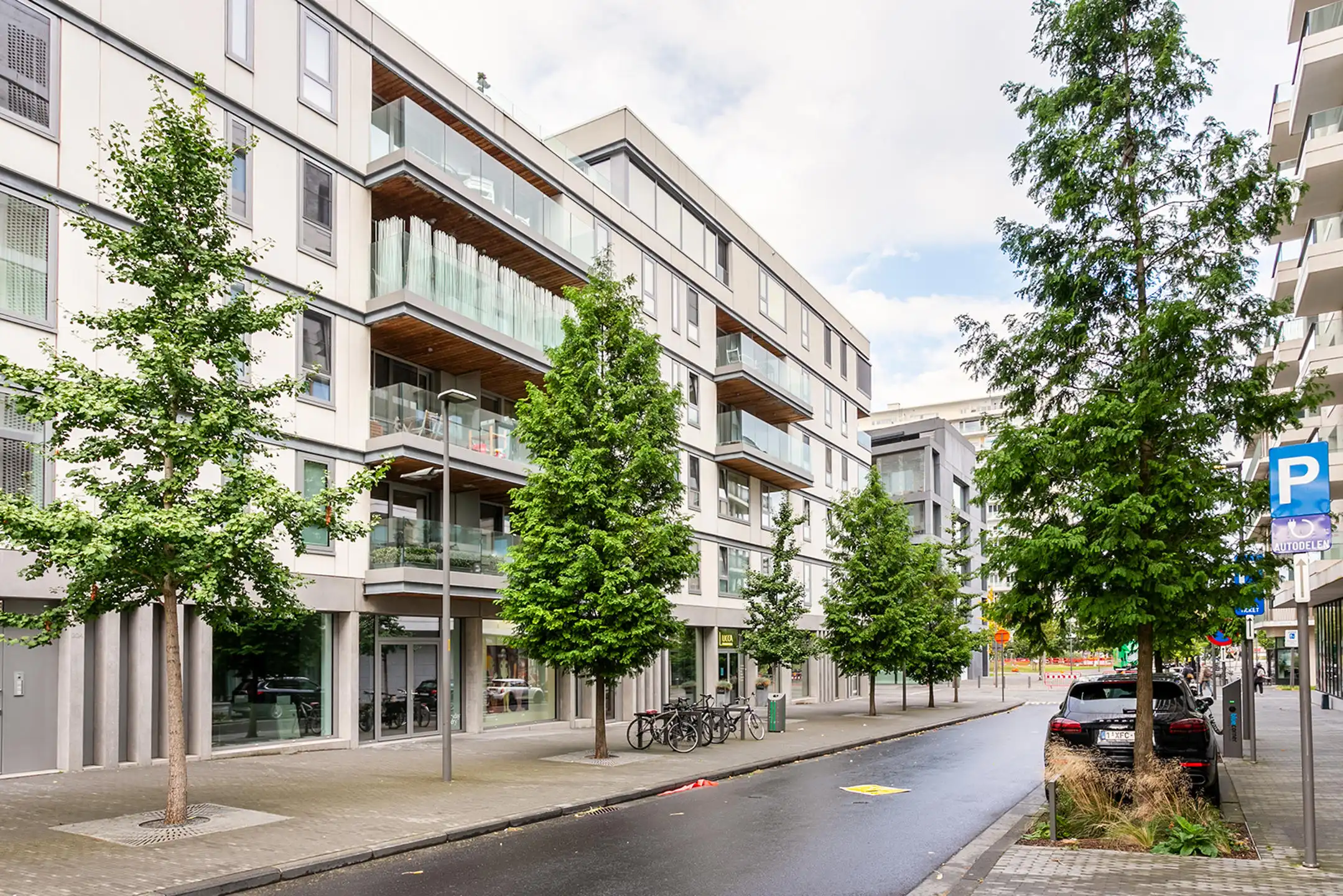 Bemeubeld éénslaapkamerappartement op Nieuw Zuid te huur foto 11