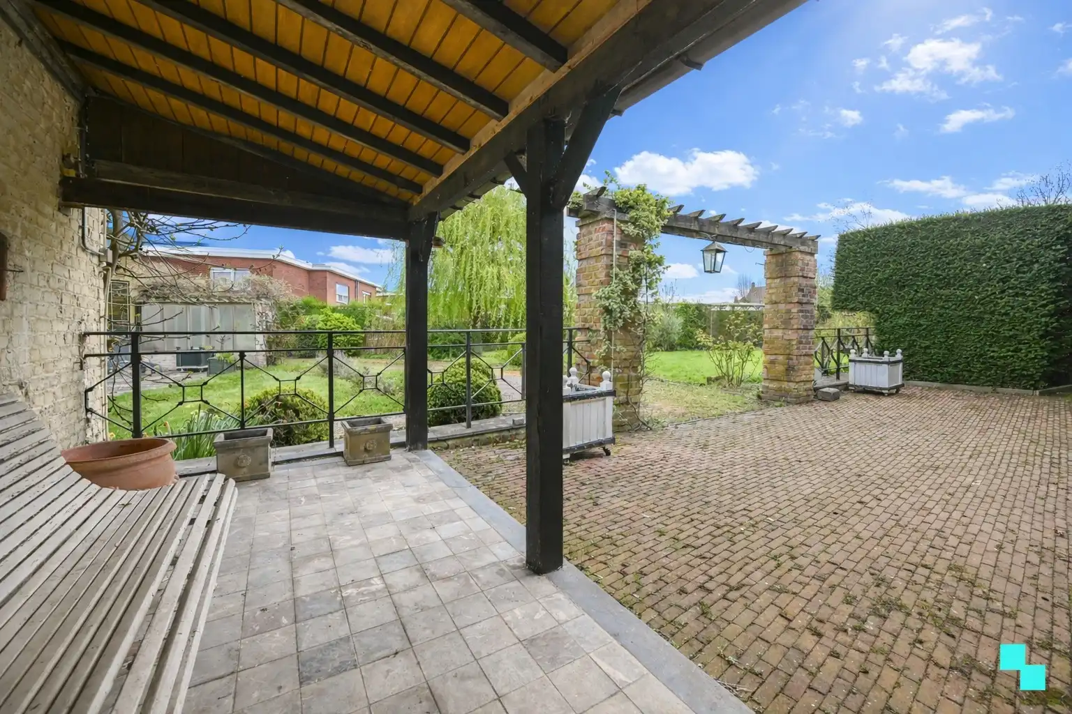 Karaktervolle villa met zonnige tuin/bijgebouw en unieke charme foto 17