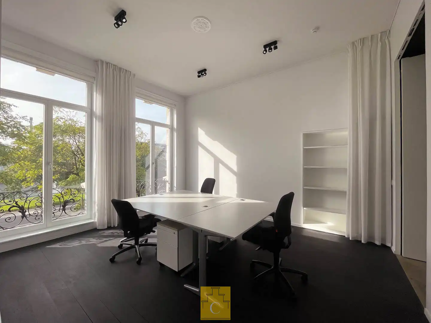 Kantoorruimte te huur in prestigieus pand aan de stadsrand foto 7