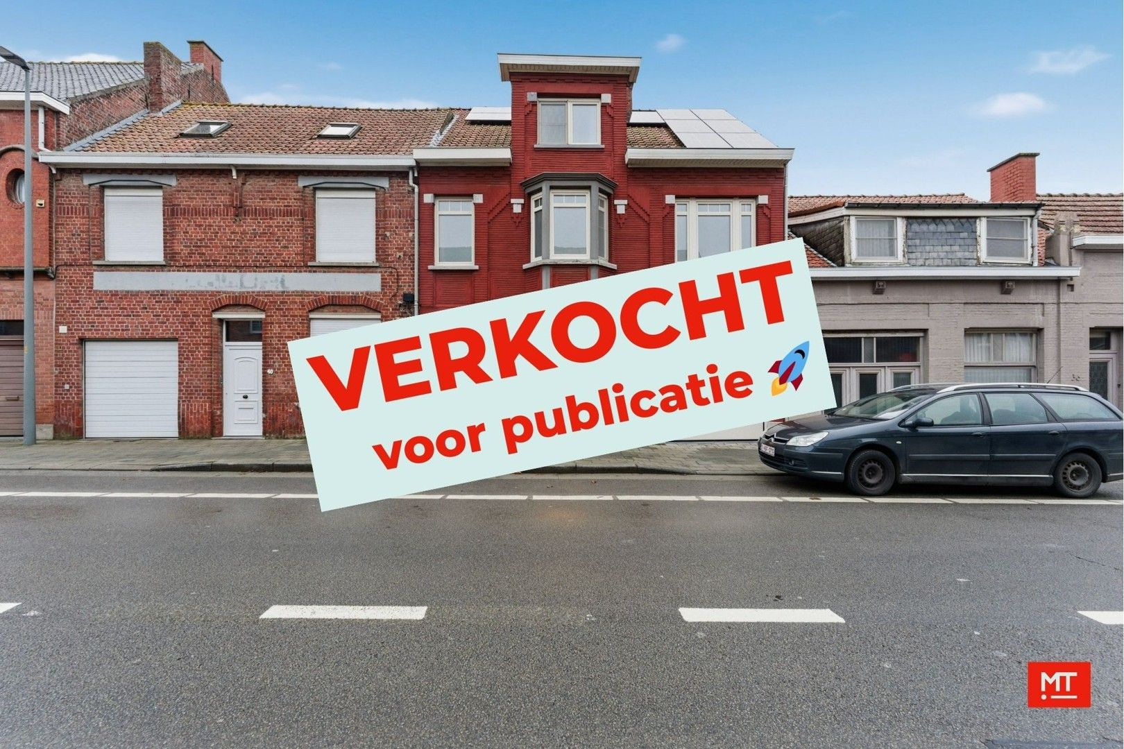 Karaktervolle, landelijke woning met 3/4 slaapkamers, zonnige tuin en garage in het centrum van Zonnebeke foto {{pictureIndex}}