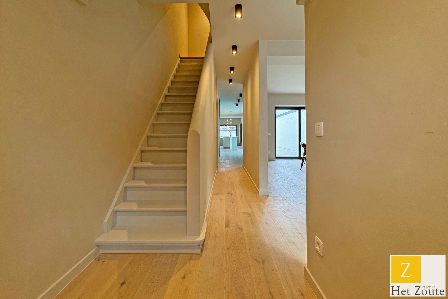 Exclusieve woning in het hart van Heist foto 9