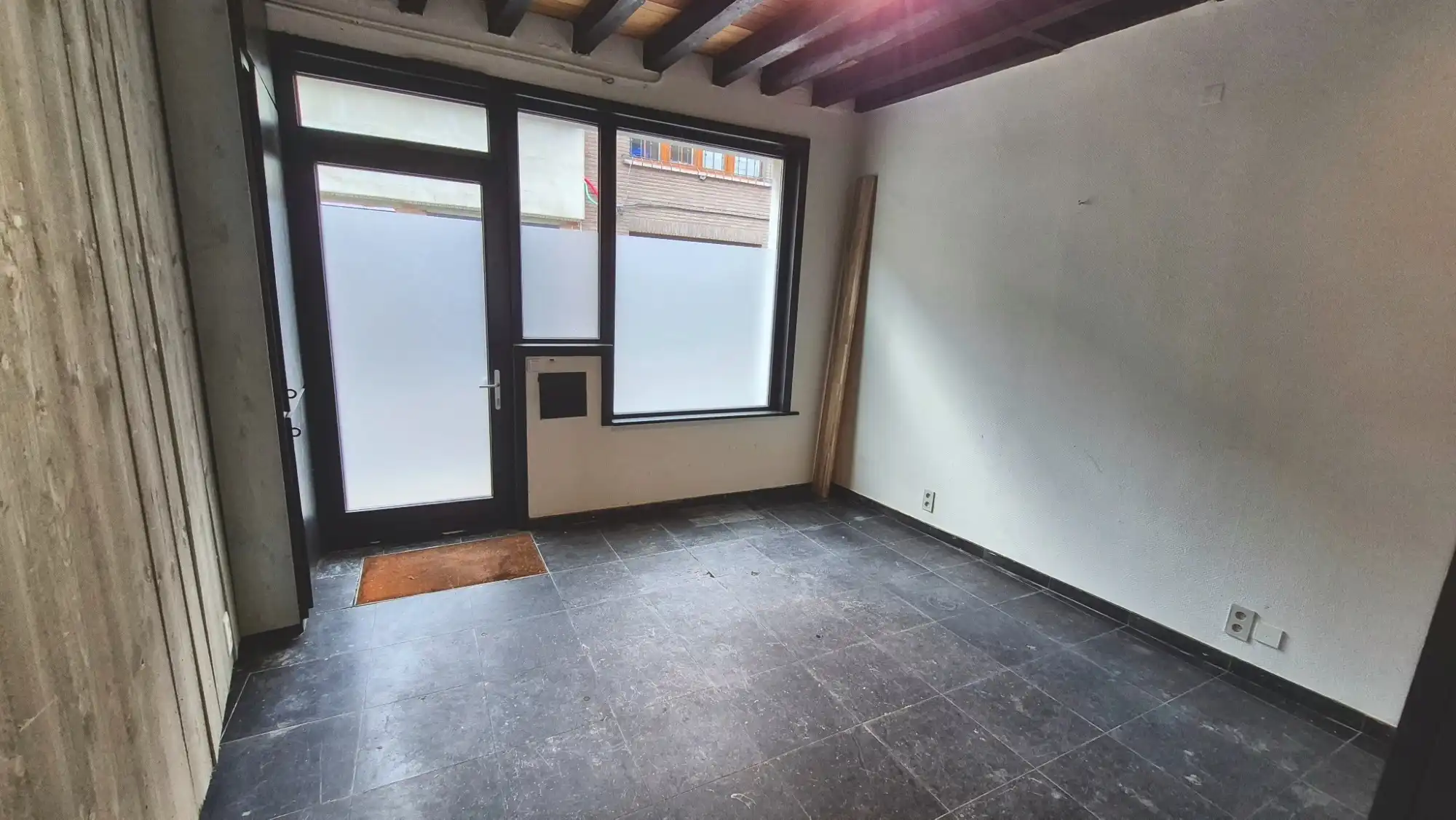 Gezellige instapklare woning in centrum van Wetteren foto 5