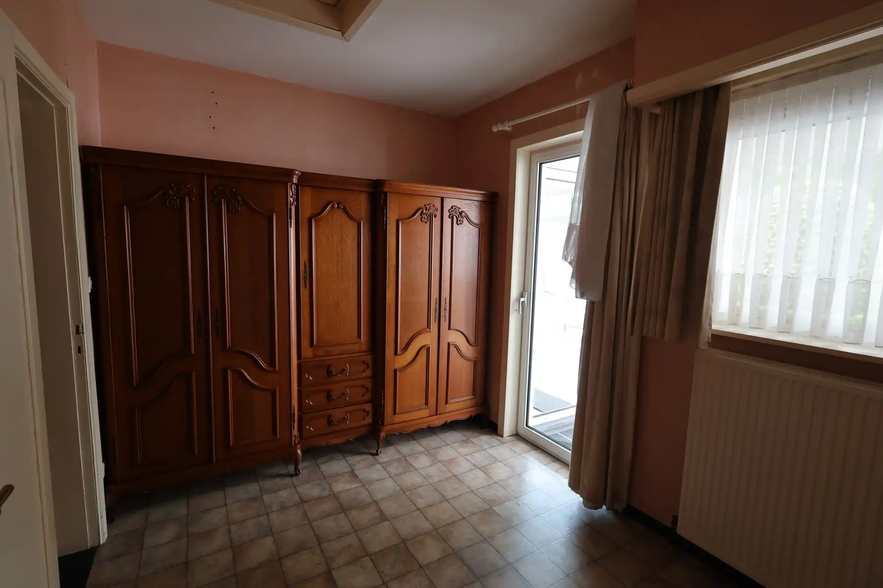 Laagbouwwoning met 2 slaapkamers op een perceel van 1.031m² foto 9
