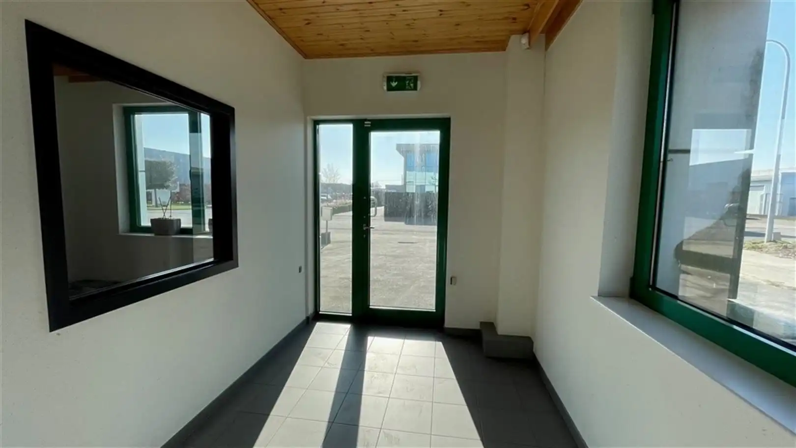 Magazijn op gunstige locatie te Sint-Niklaas foto 10