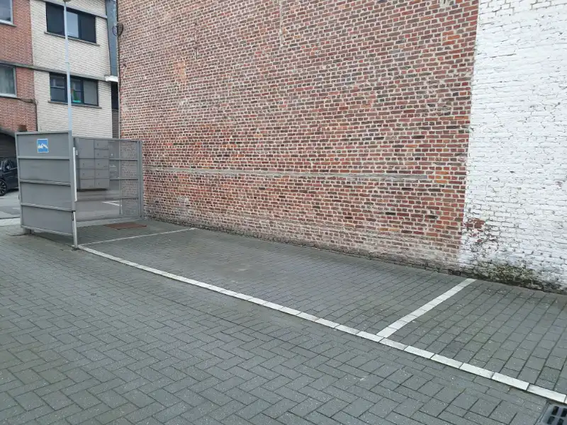 Autostaanplaats te Koop in Mechelen, Sint-Gommarusstraat foto {{pictureIndex}}