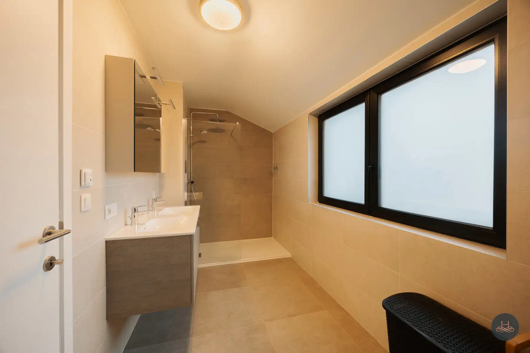 Energiezuinig, modern duplex appartement uit 2022 met terras foto 18