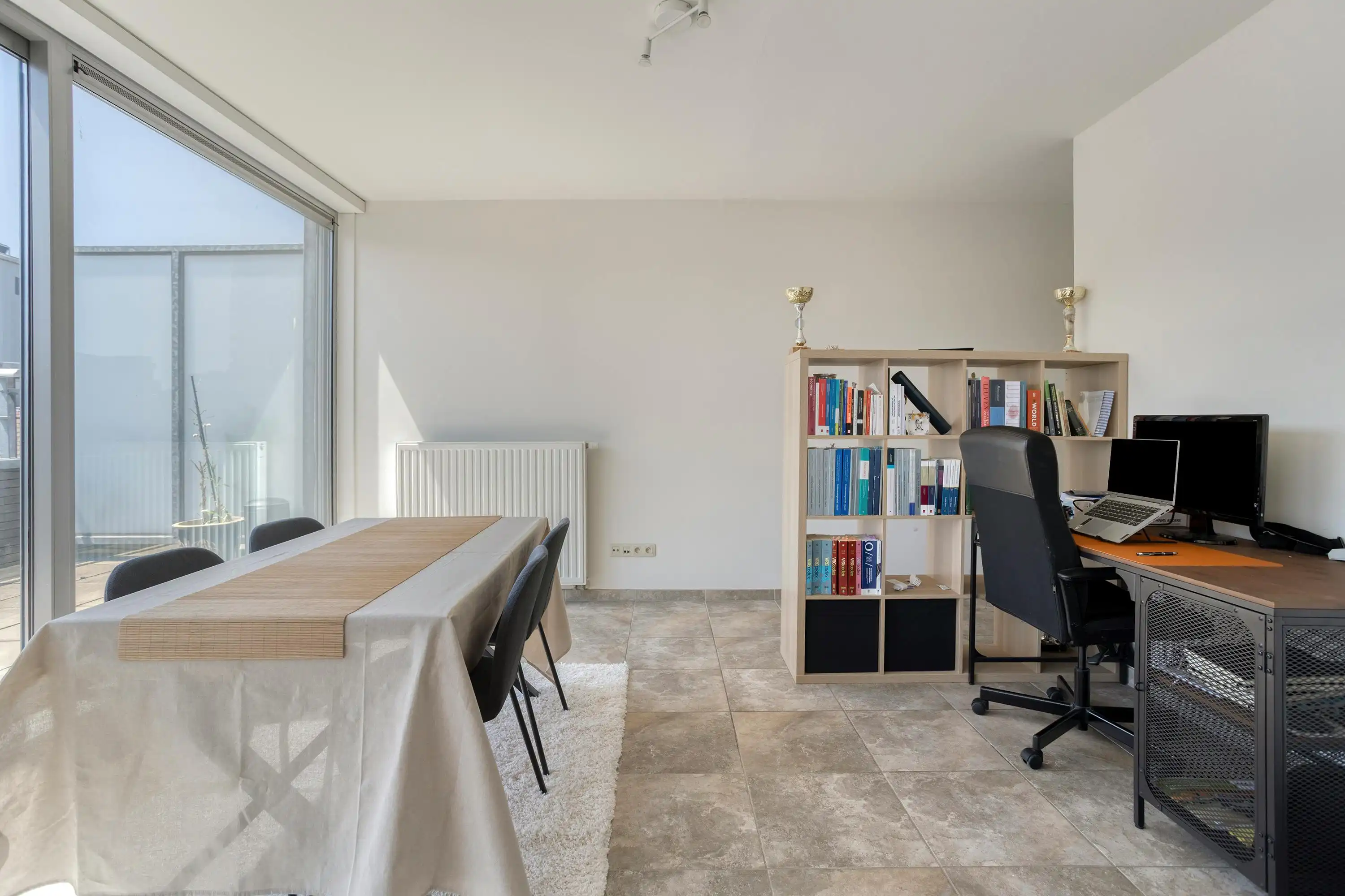 Lichtrijk appartement met ruim terras te koop in Antwerpen foto 11