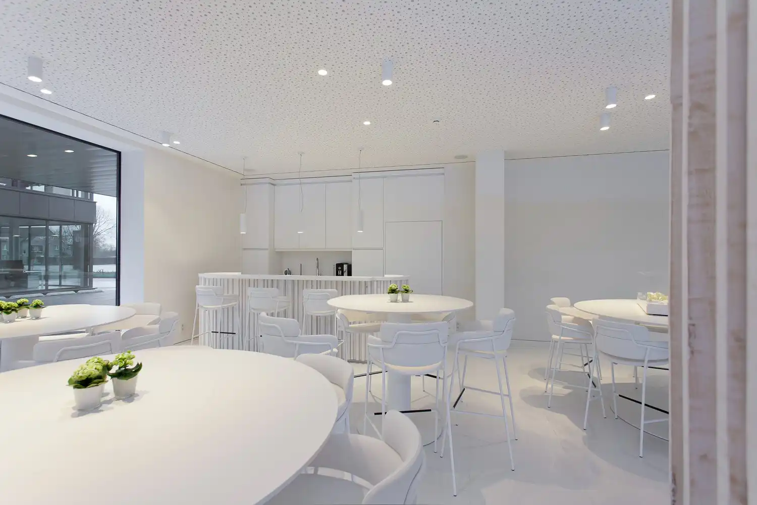 1067m² hoogwaardig kantoorgebouw foto 28
