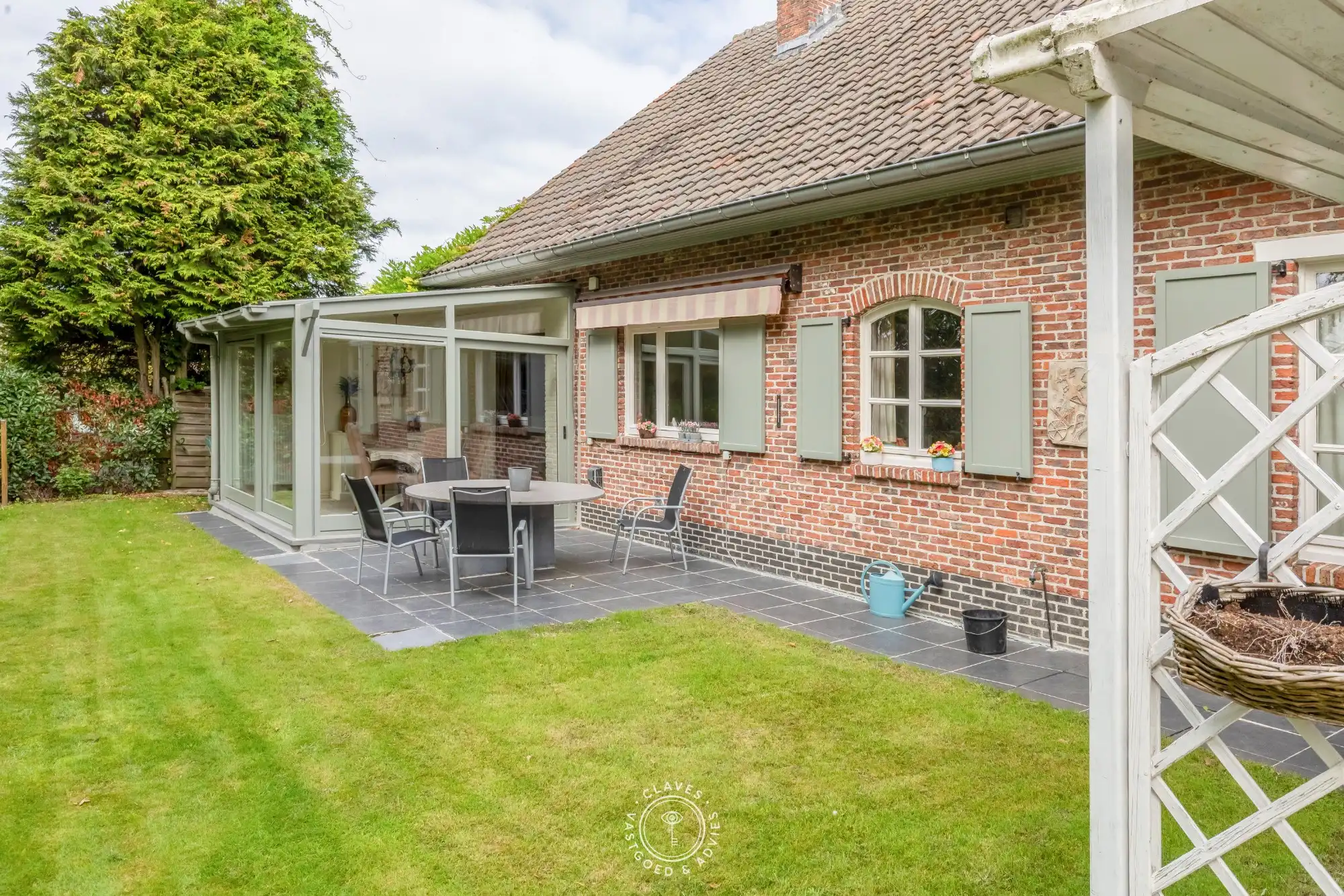 Stijlvol wonen met de allures van een bungalow op een geweldige locatie foto 20