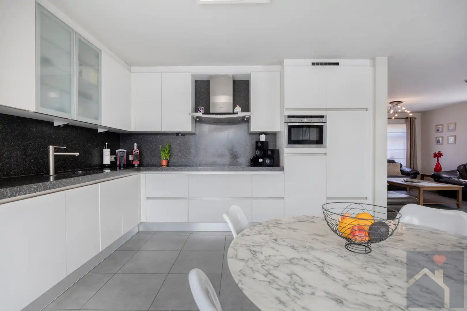 🐴 WONEN MET JE PAARDEN AAN HUIS? DIT IS ER ÉÉN OM TE BEKIJKEN! 🏡 foto 13