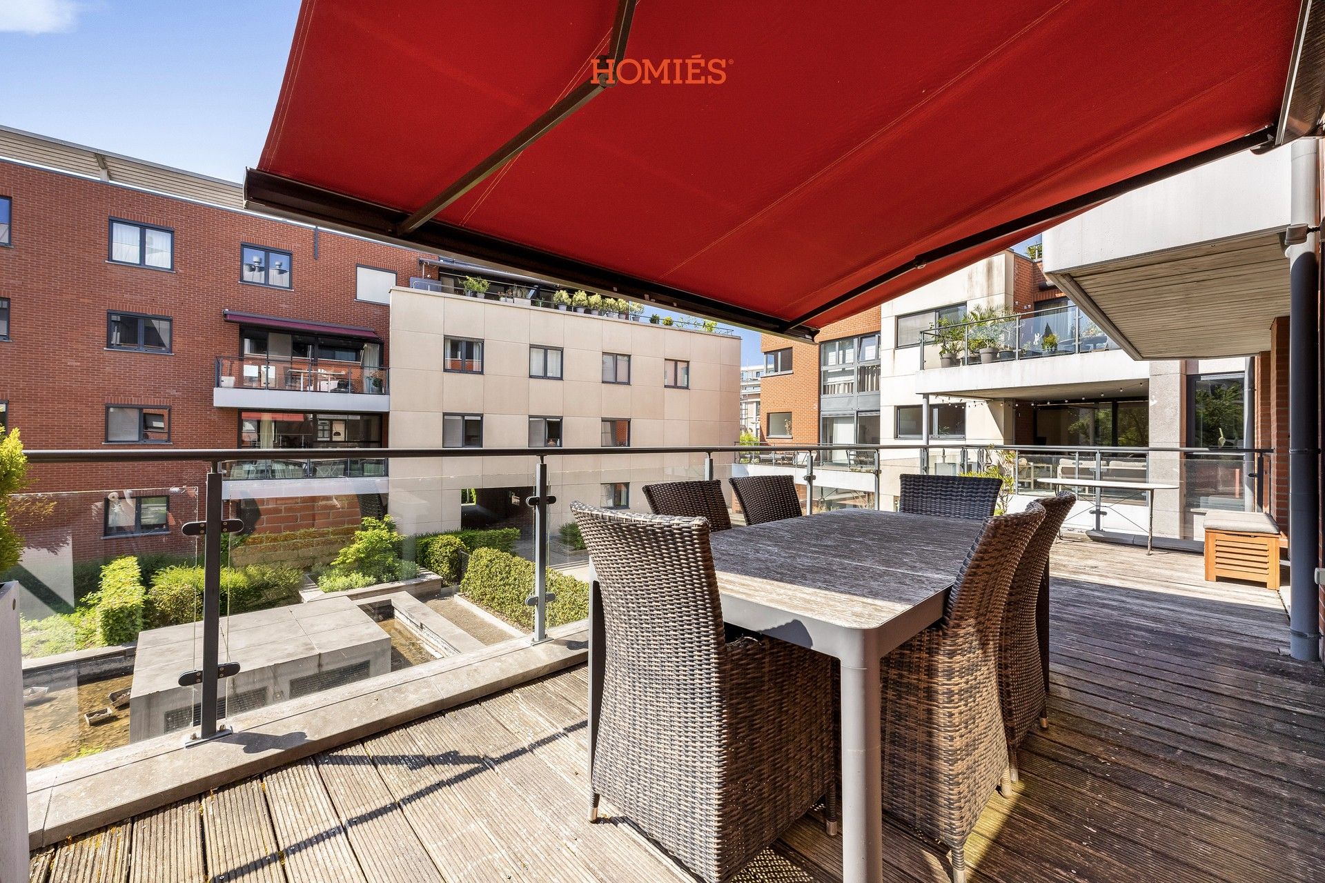 Ruim appartement met 3 slpks, riant terras en autostaanplaats foto 16