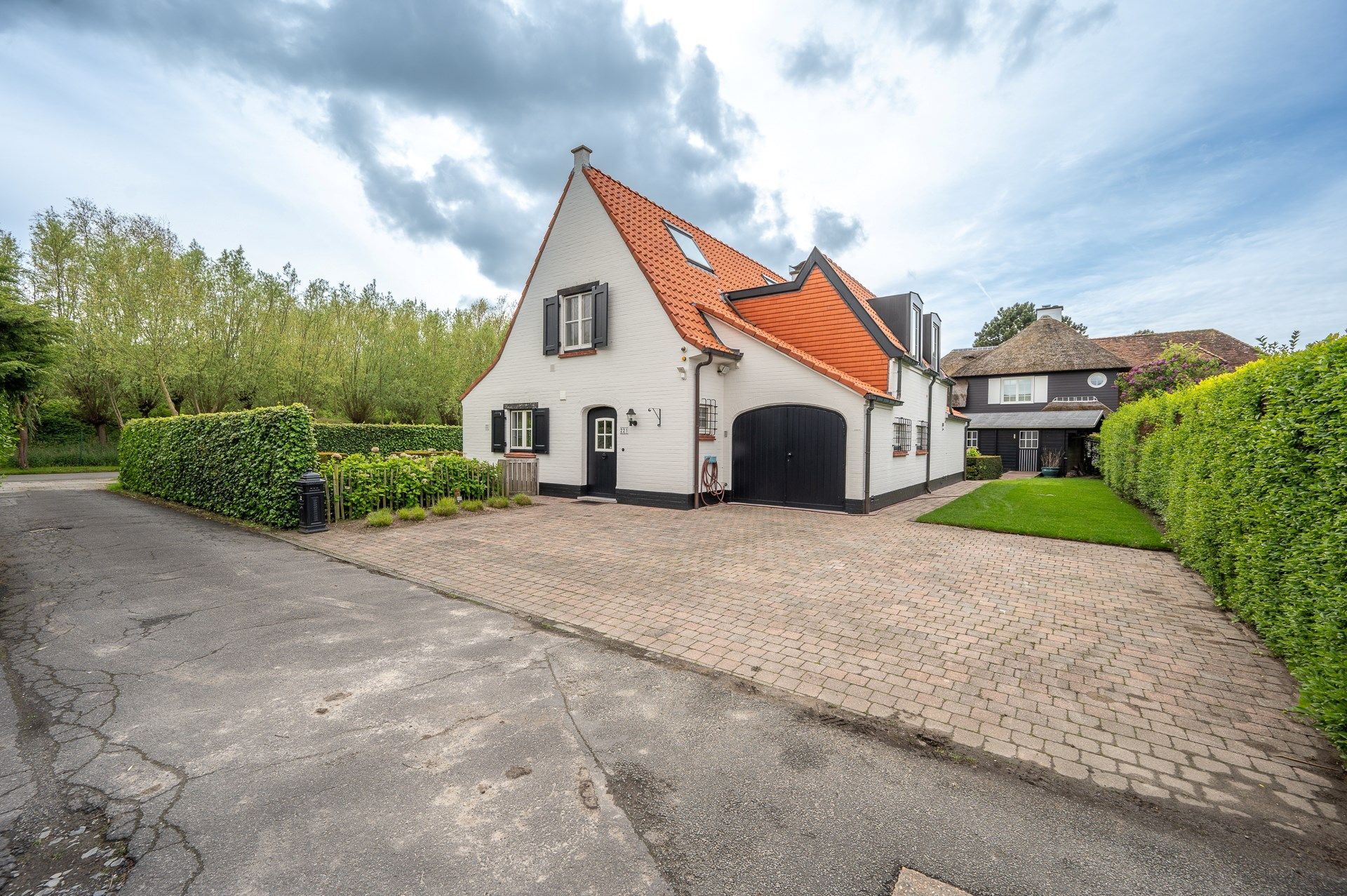 Karakteristieke, alleenstaande villa met mooie, groene zichten gelegen nabij de Magere schorre en Kalfmolen te Knokke.  foto 33