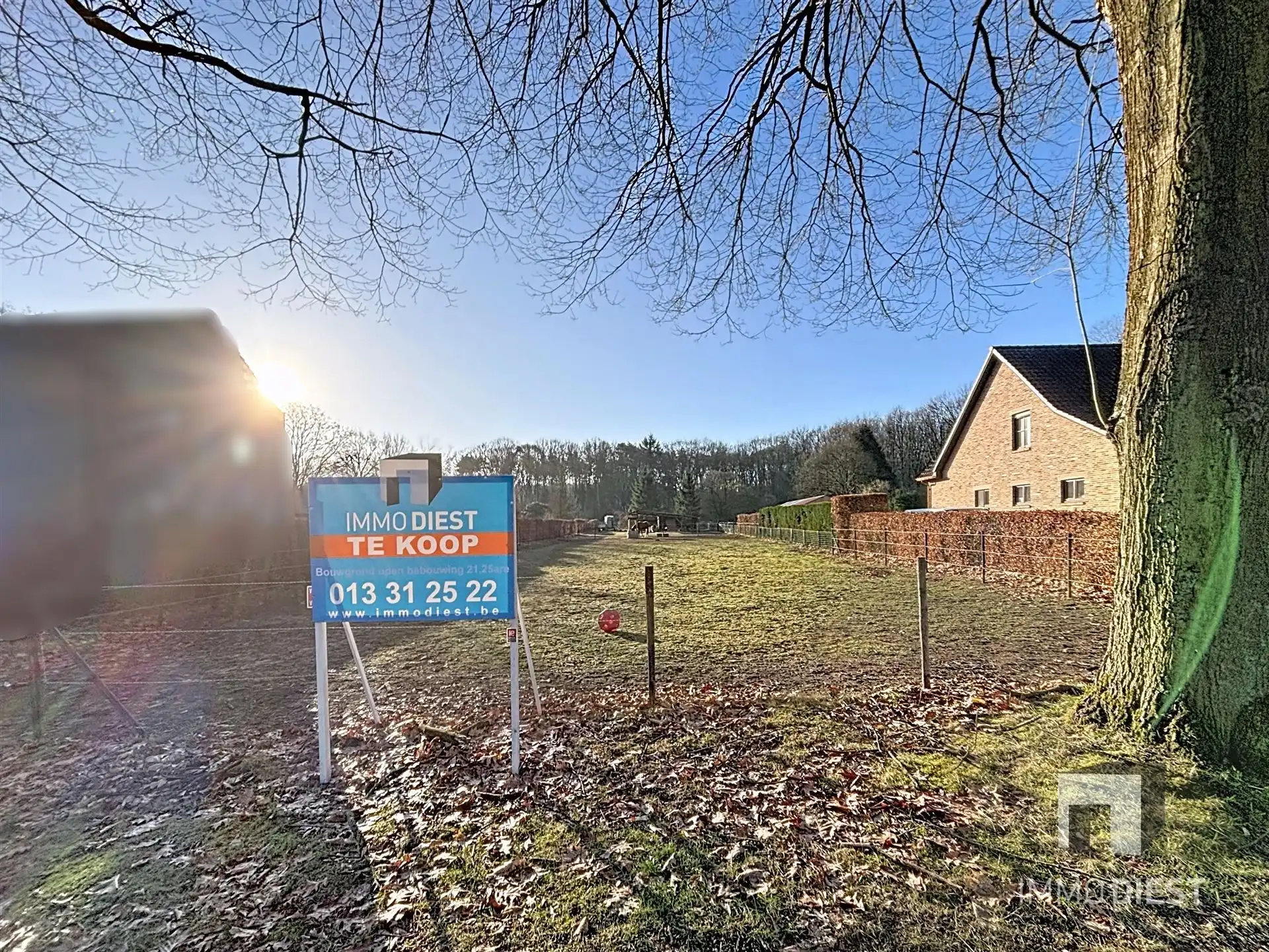 Residentiele bouwgrond - 21,25are - zuid gericht foto 2