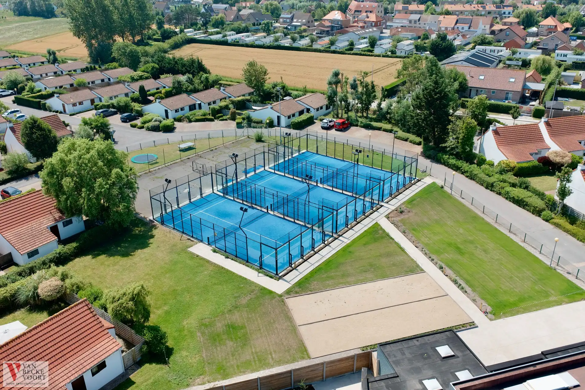 Exclusief veelzijdig padel- en horecaconcept foto 3
