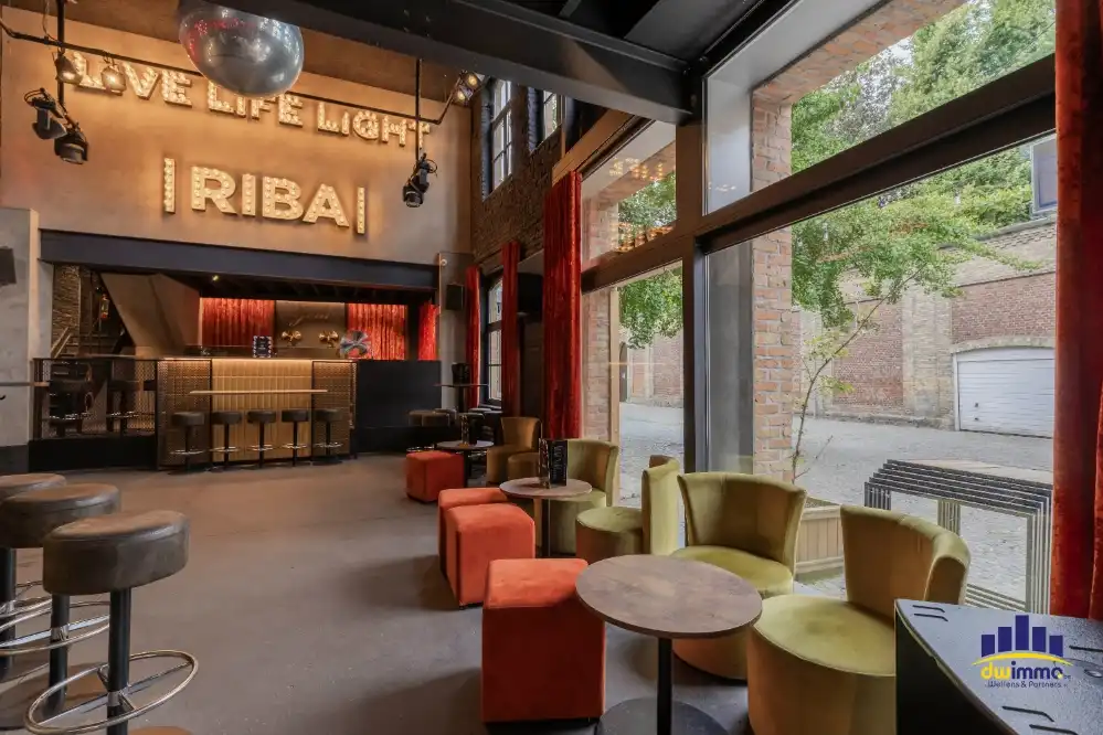 Overname stijlvolle bar met veel mogelijkheden voor spotprijs in historisch centrum Ieper foto 14