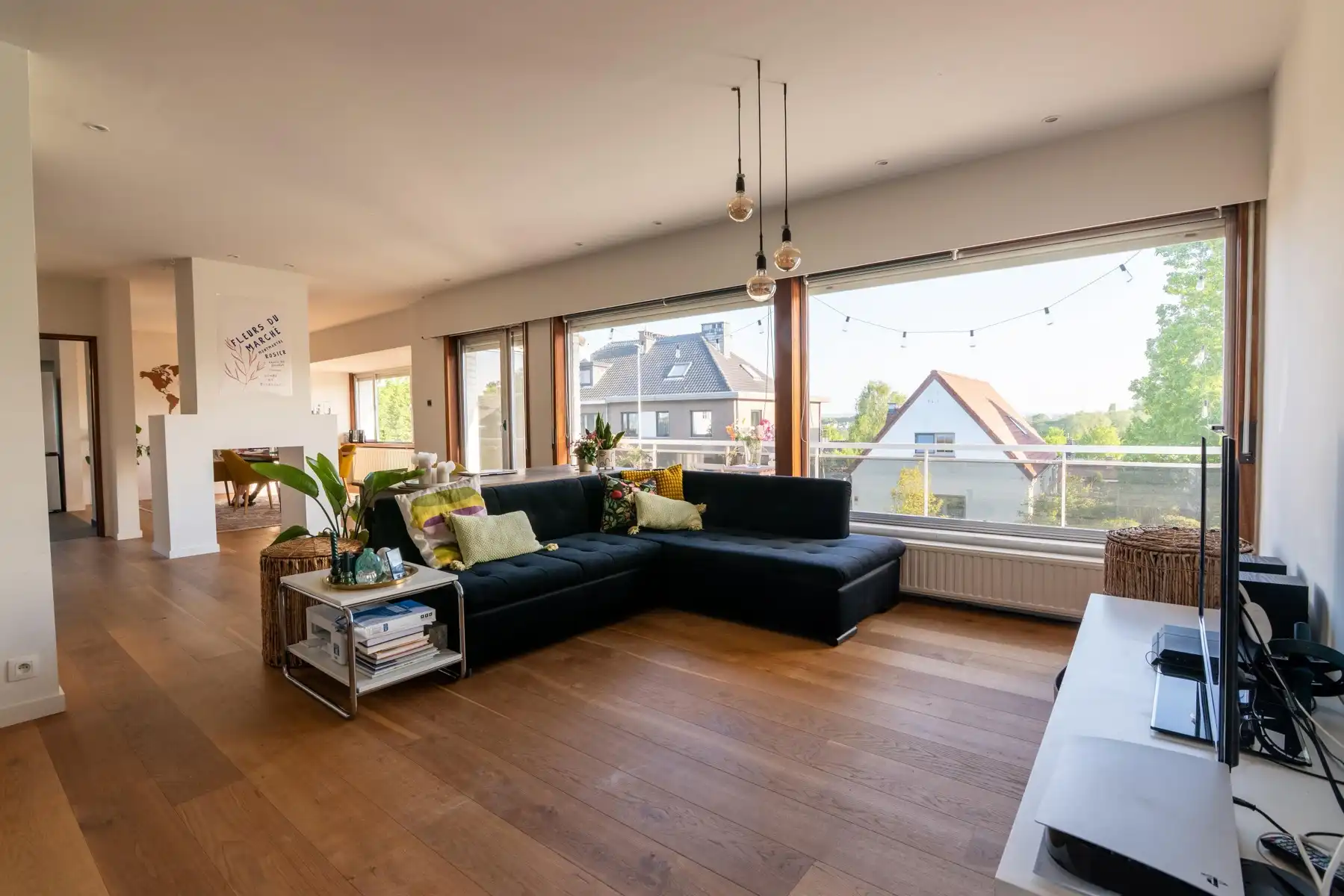 Charmante zuidgerichte woning op toplocatie te Dilbeek foto {{pictureIndex}}