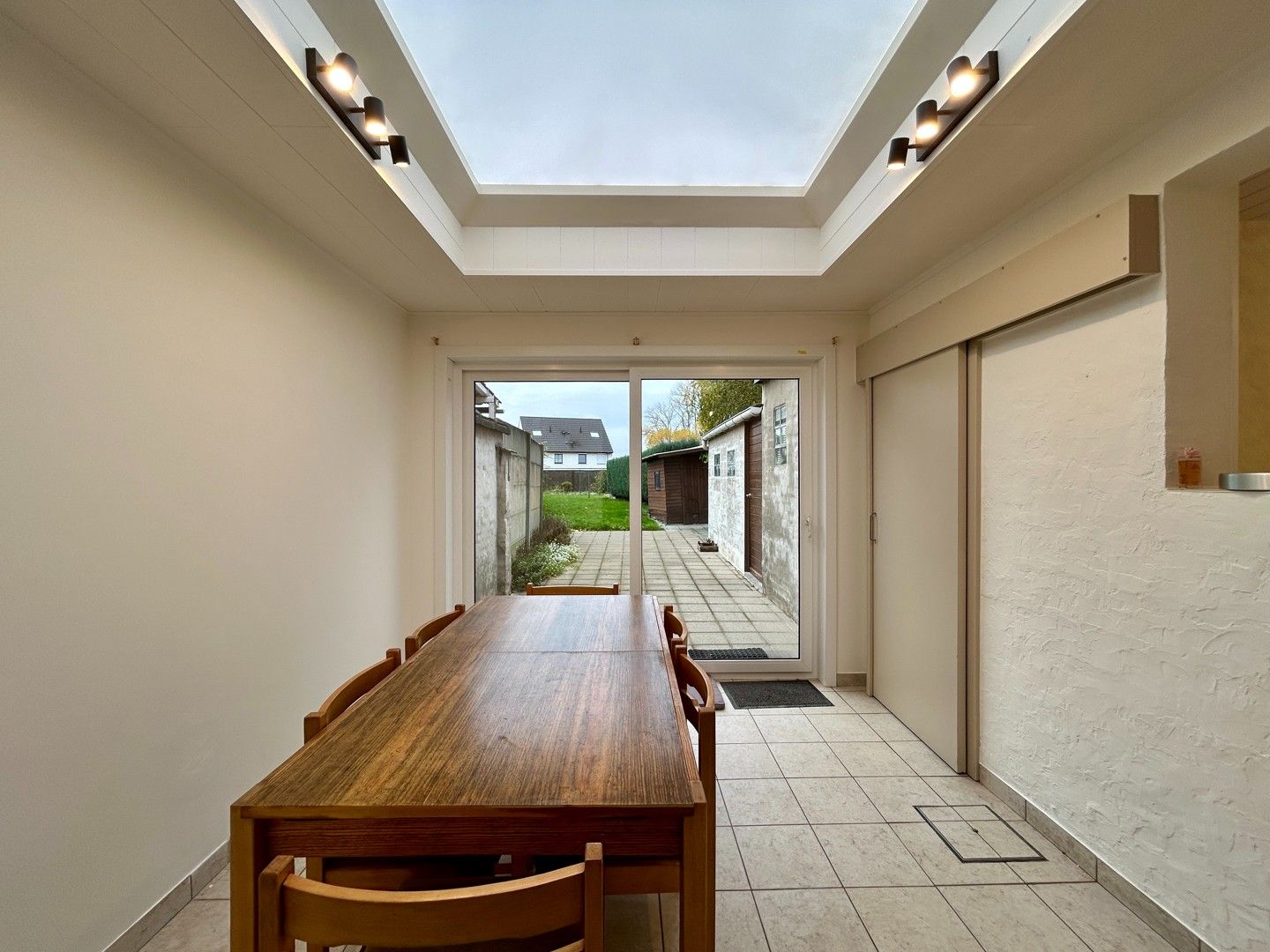 Karaktervolle woning met 3 slaapkamers te Pittem! foto 6