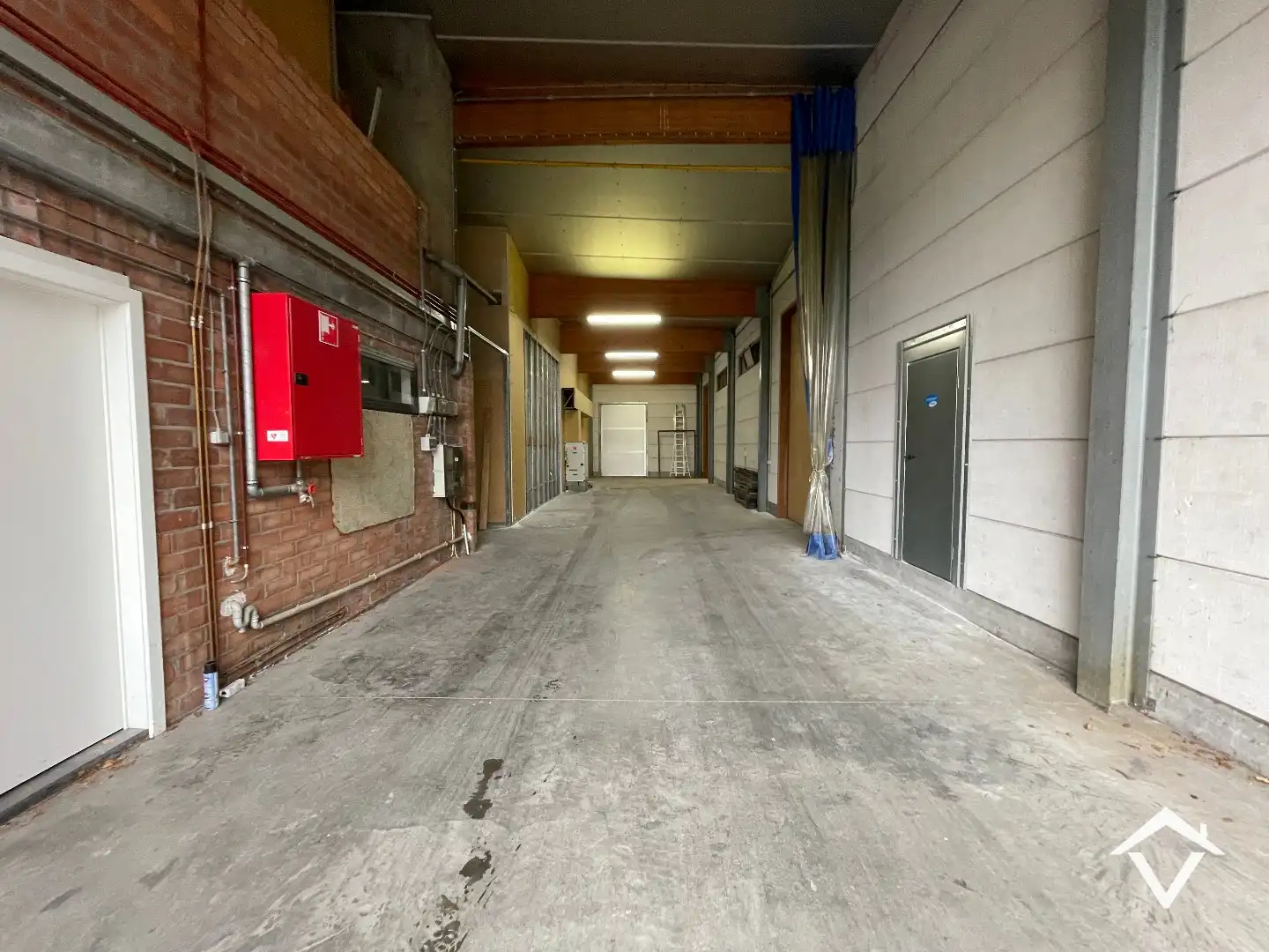 Ruime loods van 198 m² te Ooigem foto 6