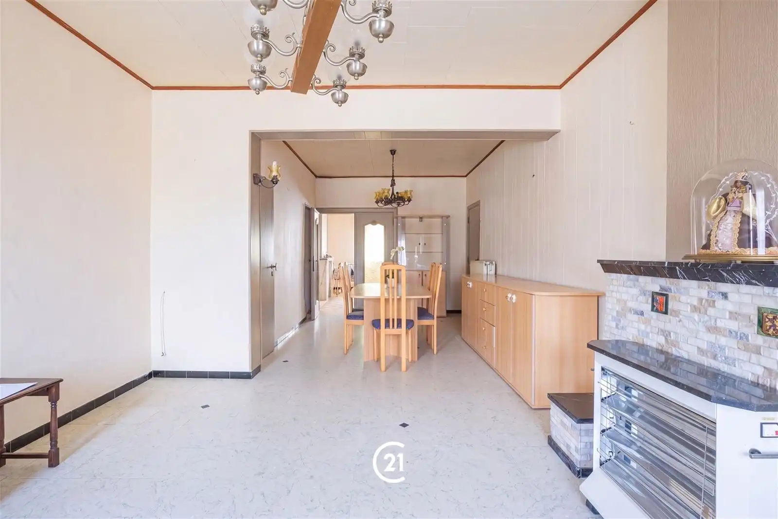  Halfopen woning met garage, tuin en veel potentieel! foto 9