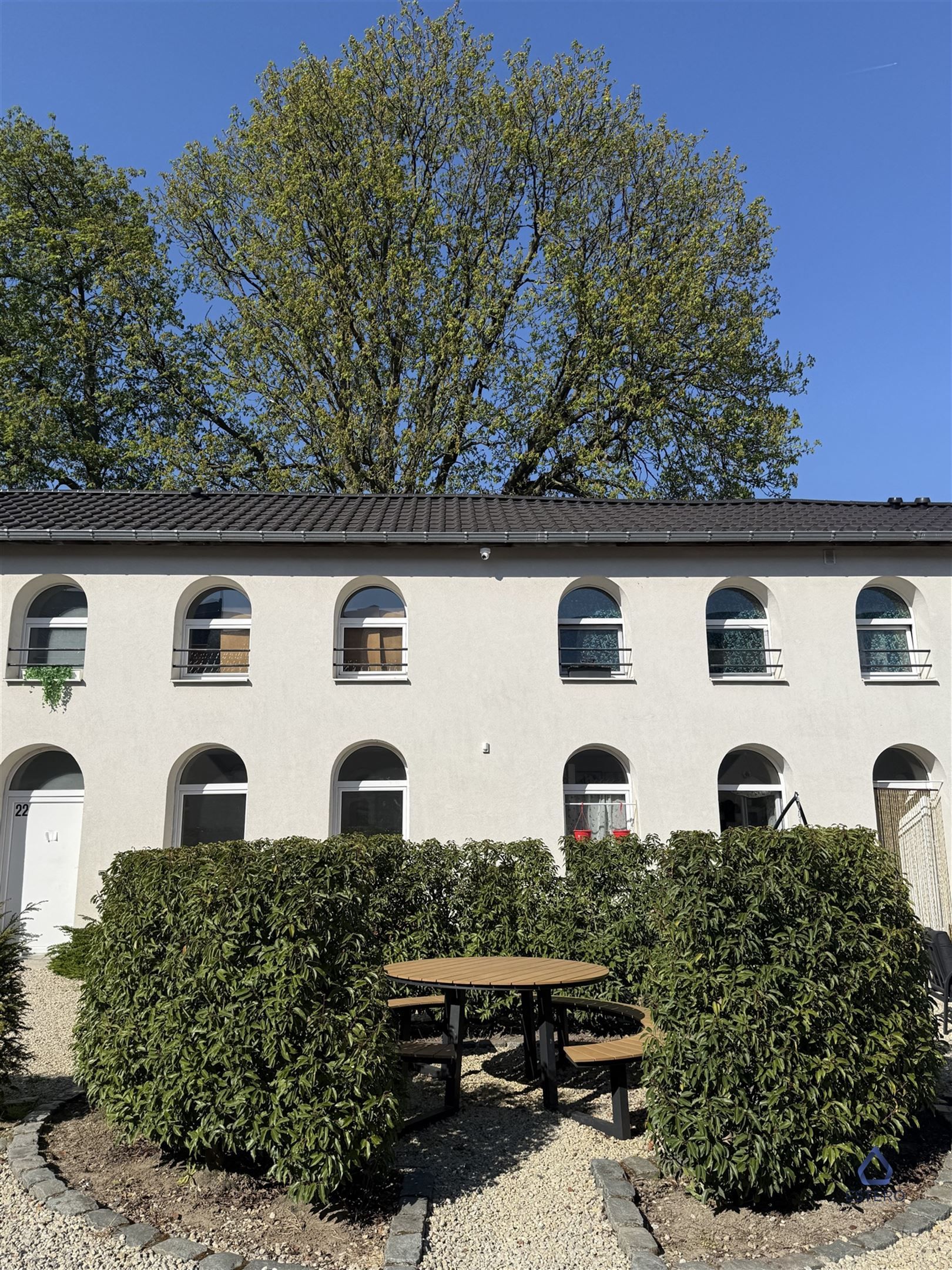 Volledig verhuurd appartementencomplex (32 units + parking)  foto 3