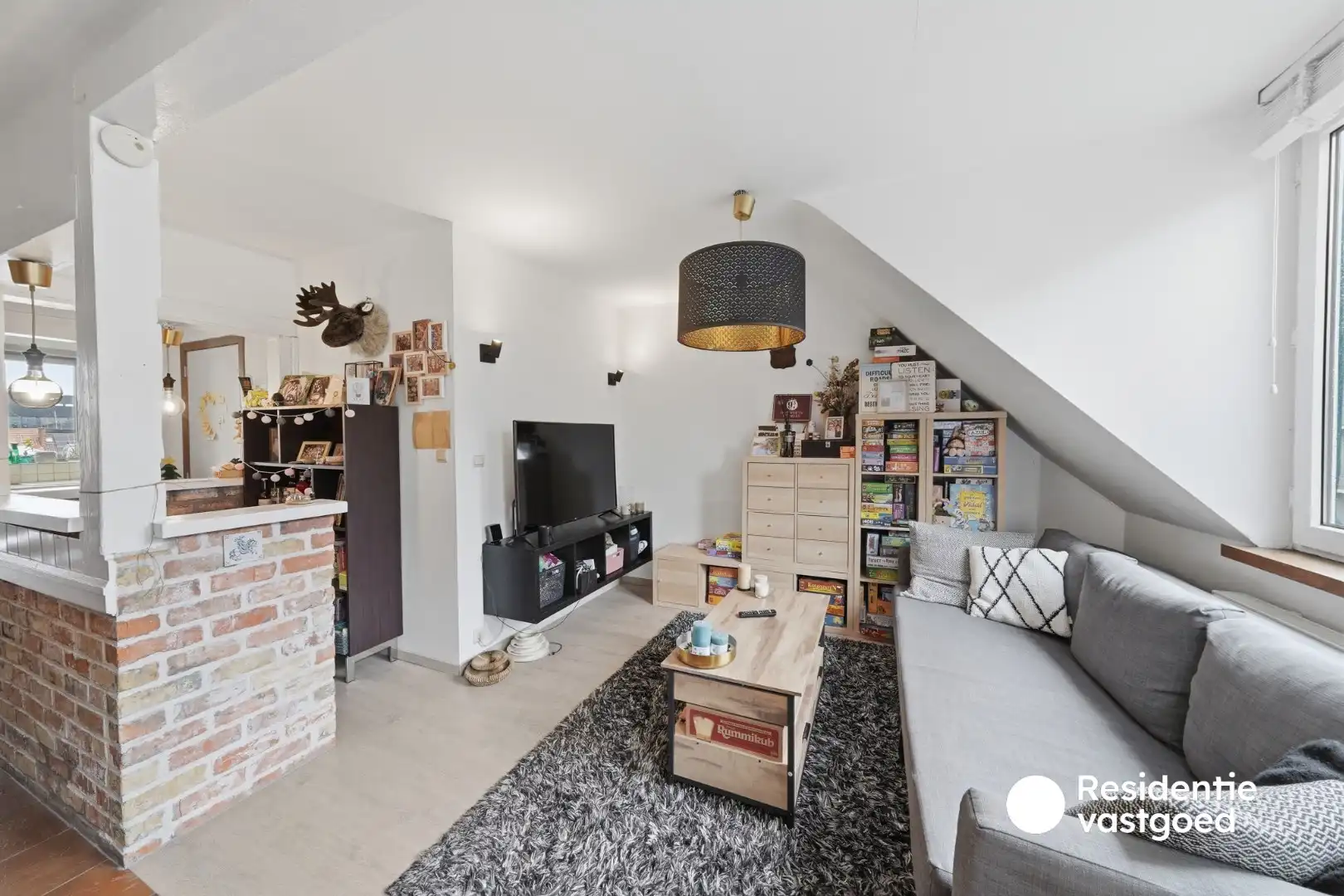  Instapklaar dakappartement met terras op centrale ligging foto 2