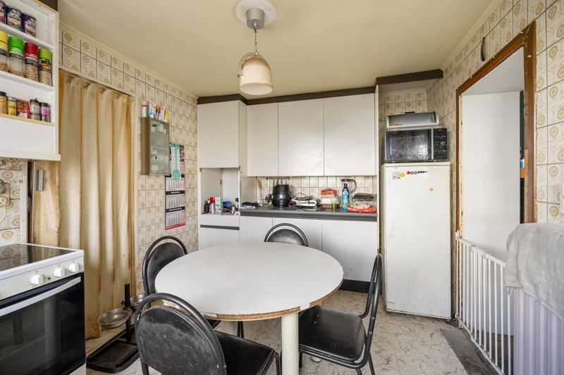 Te renoveren, goed gelegen woning op 8are 75ca foto 9