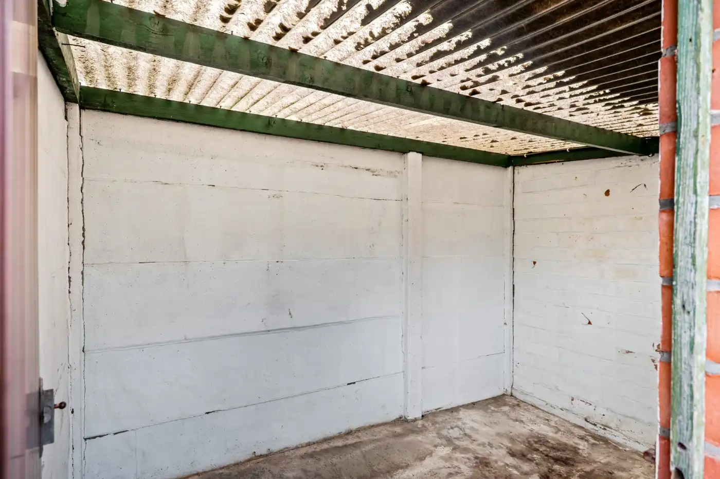 Te renoveren woning met 2 slpk. en tuin foto 27