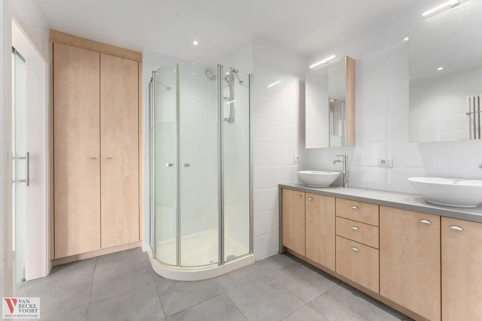 3-slaapkamer appartement met royale indeling foto 5