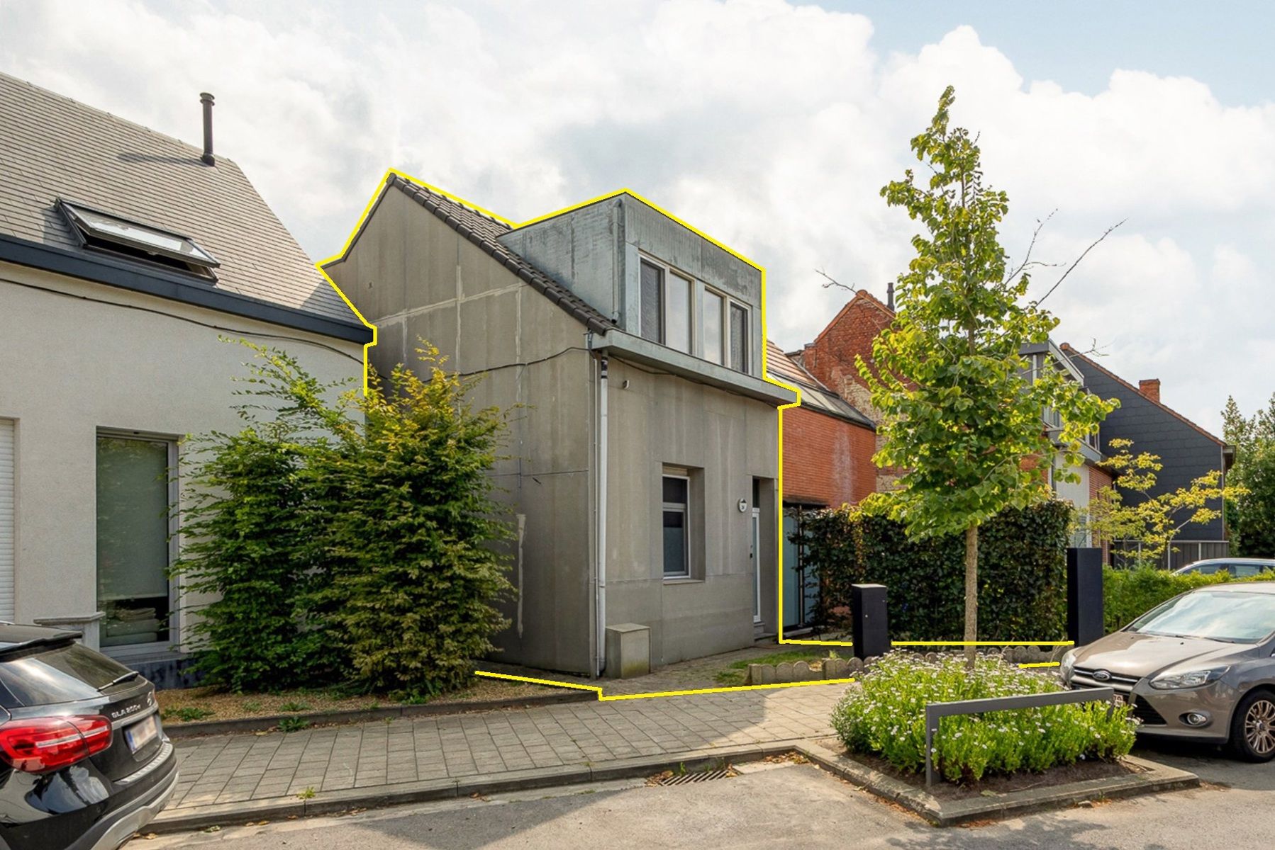 Ruime woning met 5 a 6 slpk en grote tuin op 517 m² te Ekeren foto 1