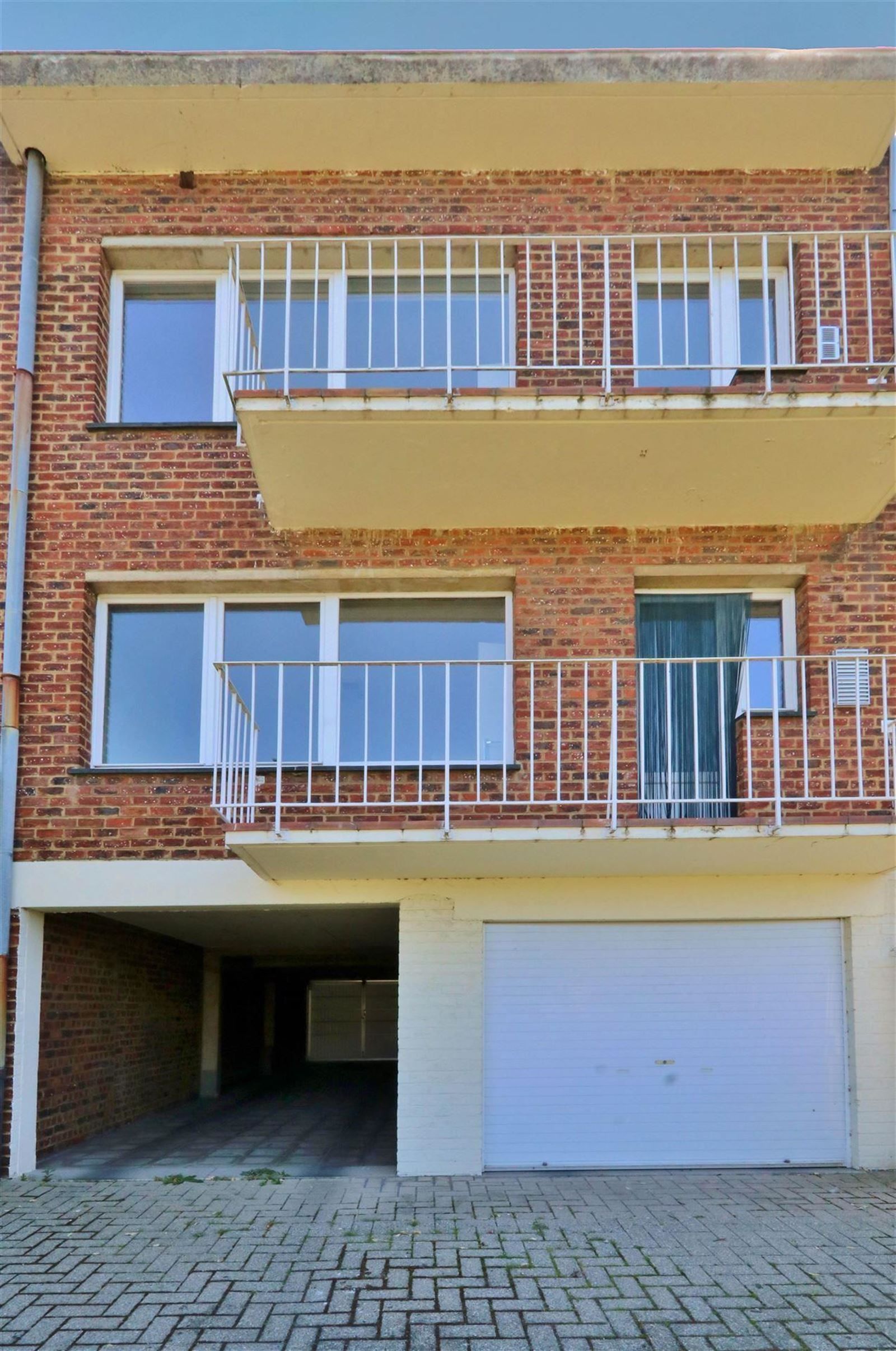 2 kamer appartement met garage en berging  foto 19