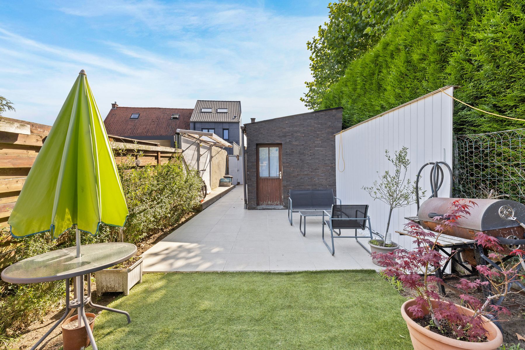 Instapklare gerenoveerde starterswoning met 2 slpks en oostgerichte tuin (500m2) foto 18