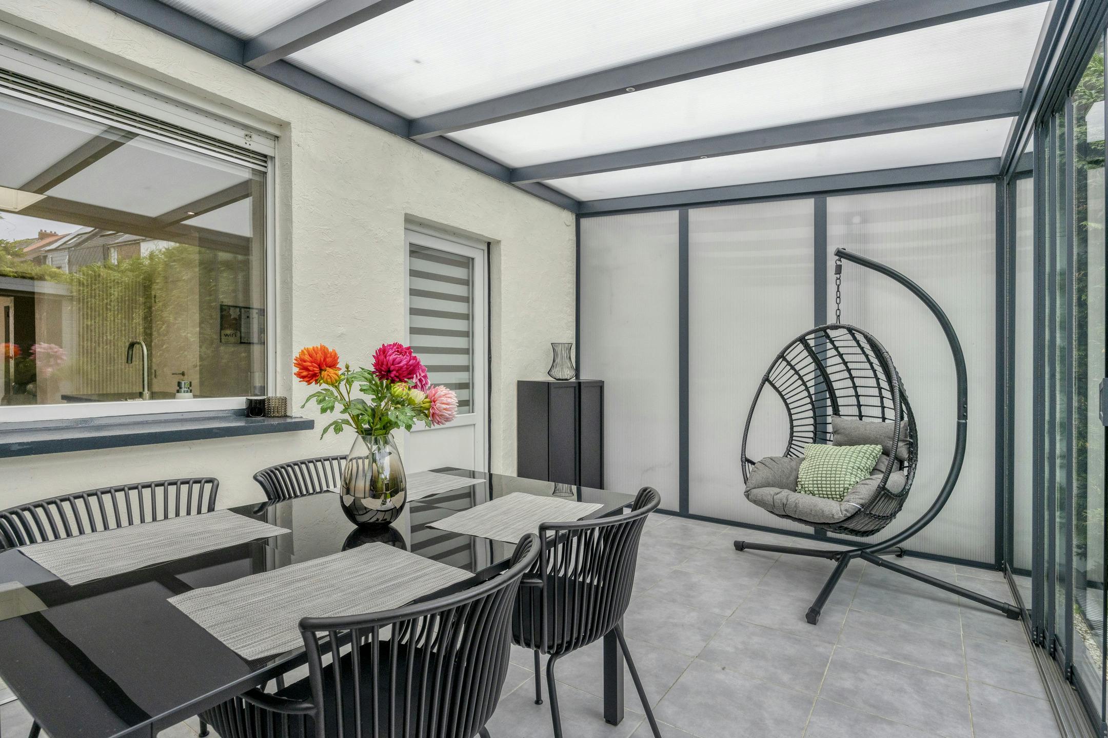 Instapklare woning met 3 slaapkamers en tuin te koop in Boom foto 14