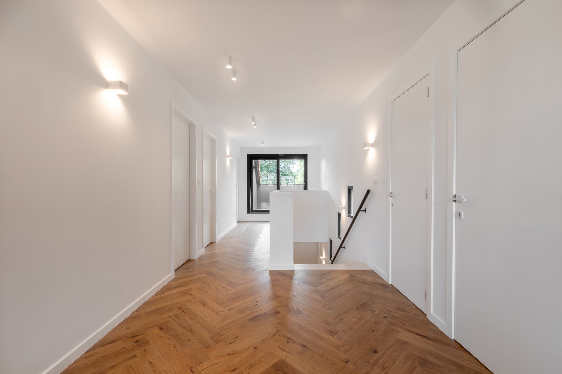 Gerenoveerde penthouse met 3 slpks en terras foto 7