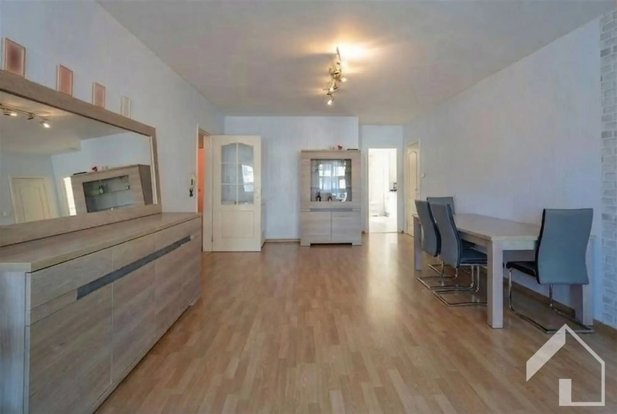 Appartement met 2 slaapkamers, terras, gemeenschappelijke tuin en lift. Optioneel Garagebox foto 2