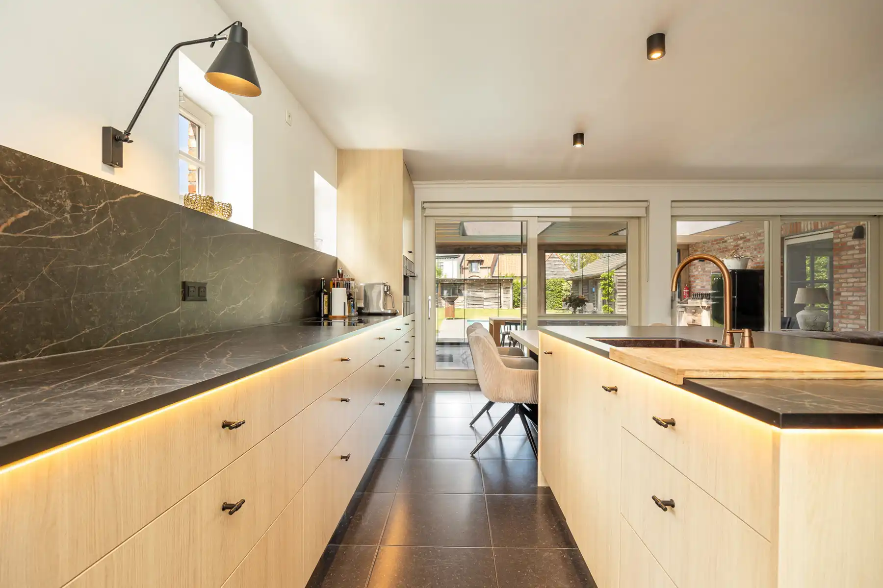 Villa met zwembad en paardenaccomodatie foto 5