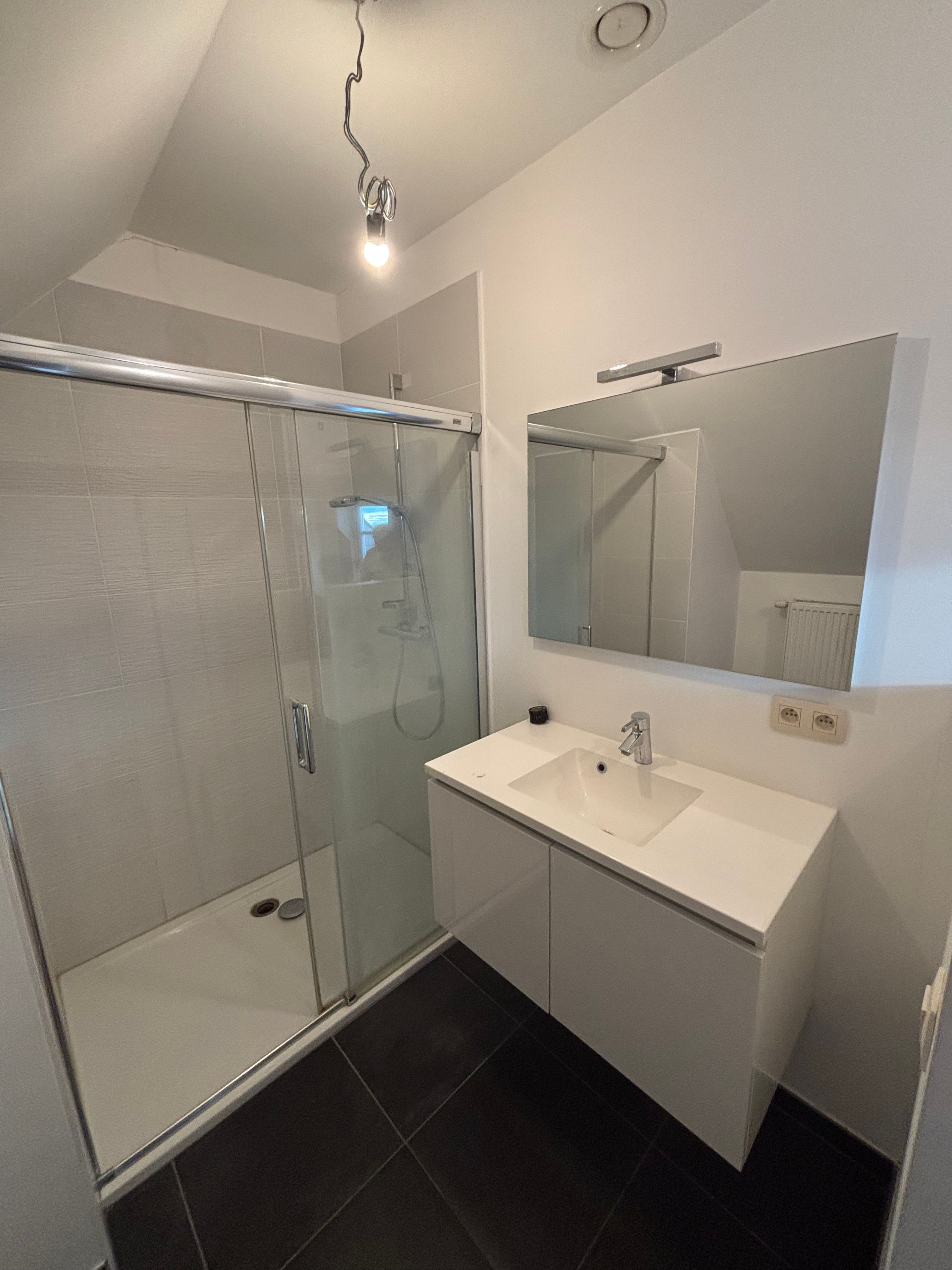 Energiezuinig 3-slaapkamer-duplex appartement in Merelbeke – onmiddellijk beschikbaar foto 14