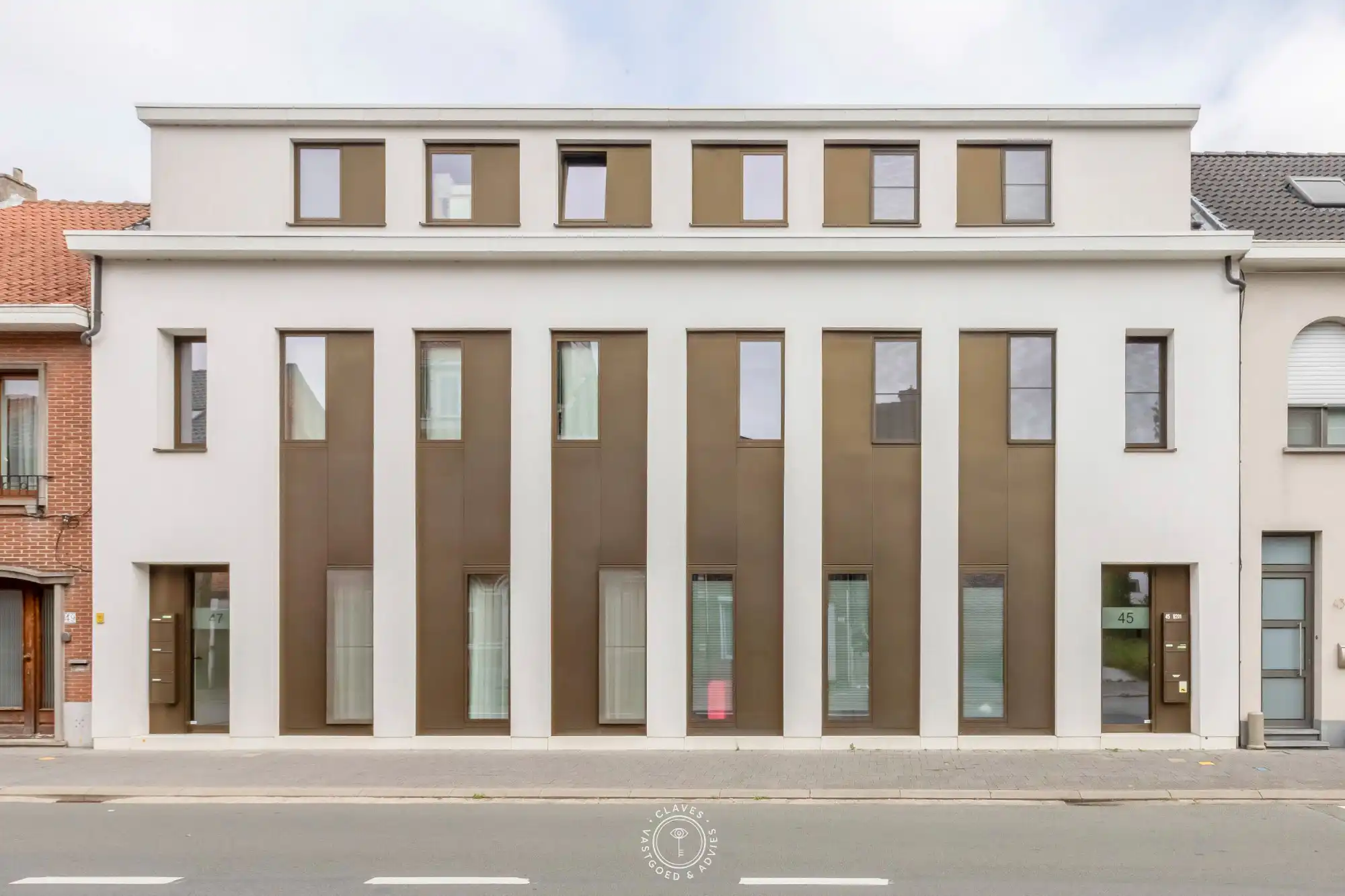 Instapklaar 2 slaapkamer appartement met groot terras foto 11