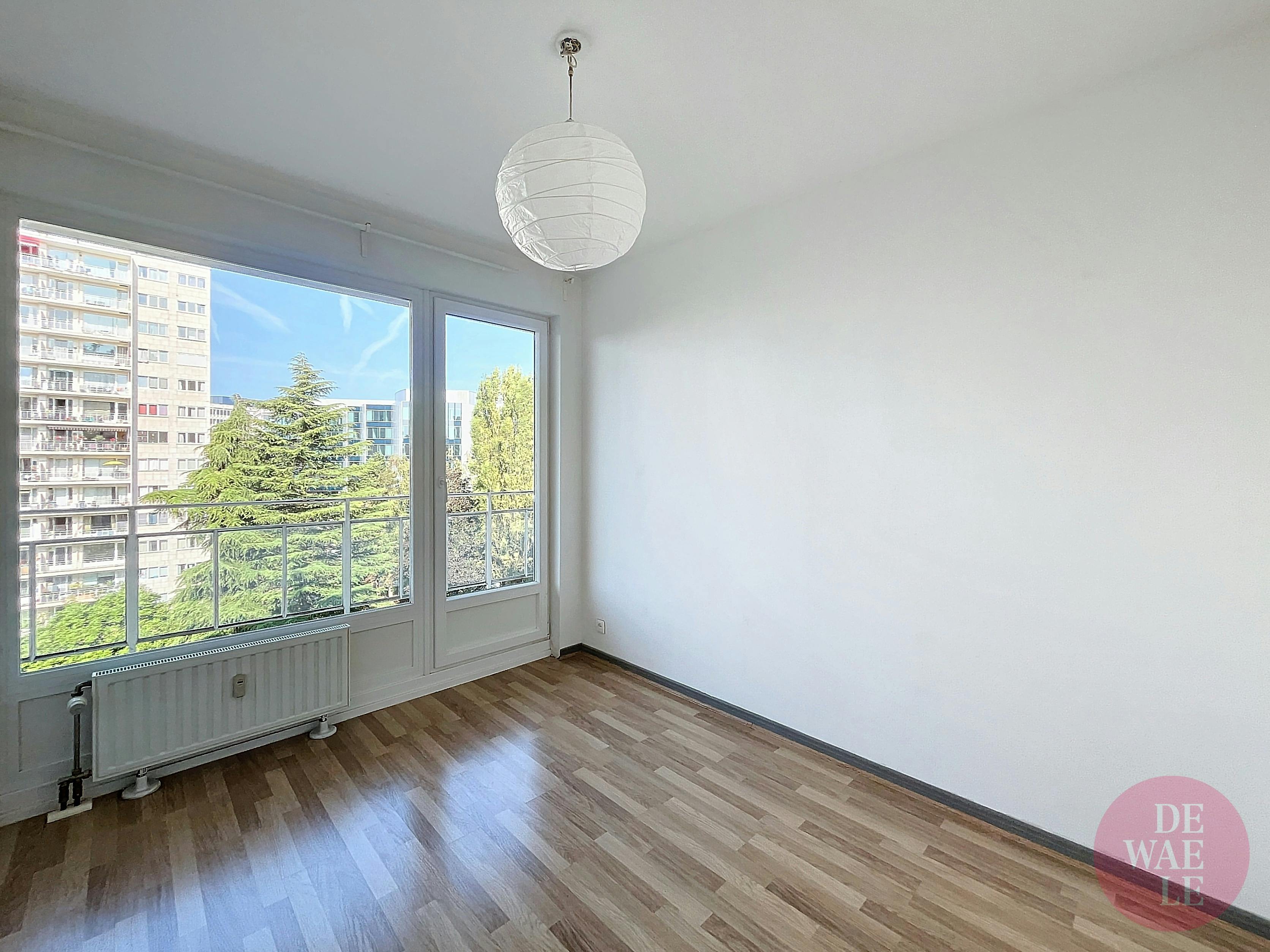 Licht appartement met 2 slaapkamers en garage in Oudergem foto 16