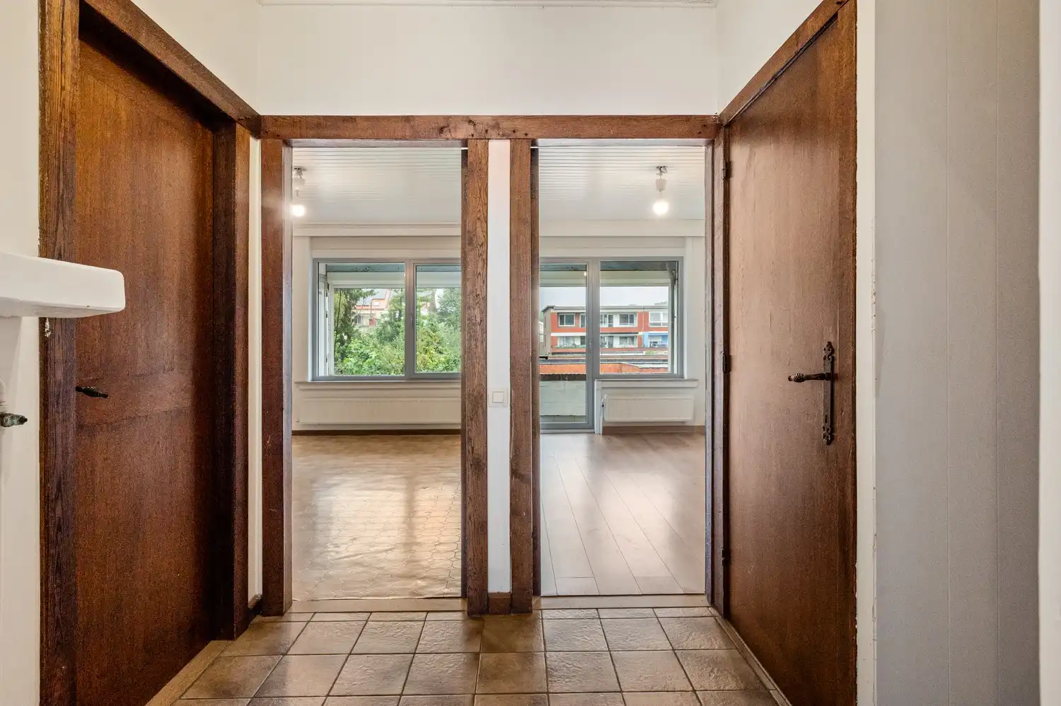 Leuk 2 slaapkamer appartement met terras in Wijnegem foto 8