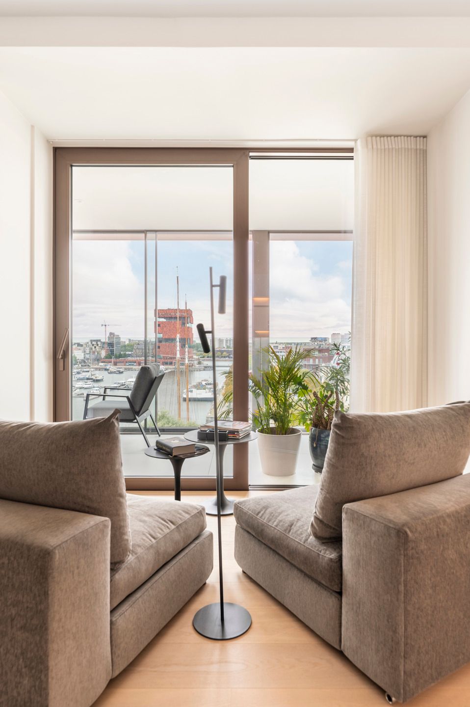 ANTWERPEN - Exclusief appartement op het Eilandje foto 2