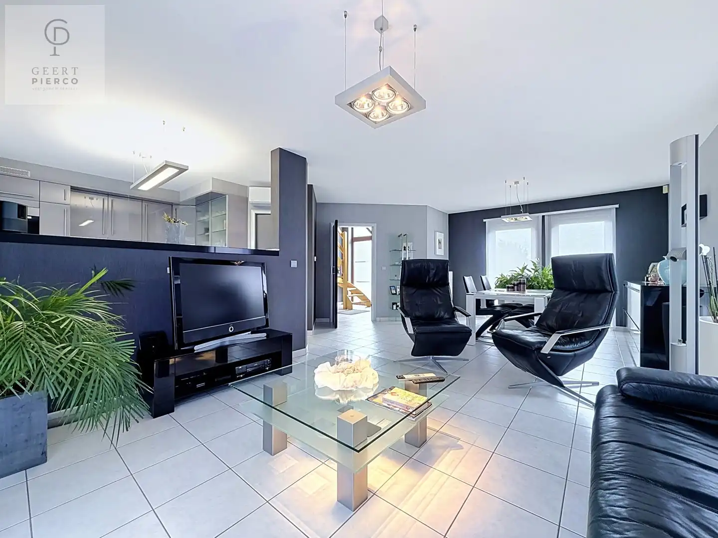 Moderne woonst te Landen foto 7