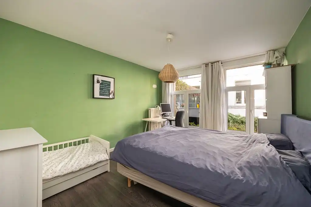 Instapklare woning met groene tuin foto 20